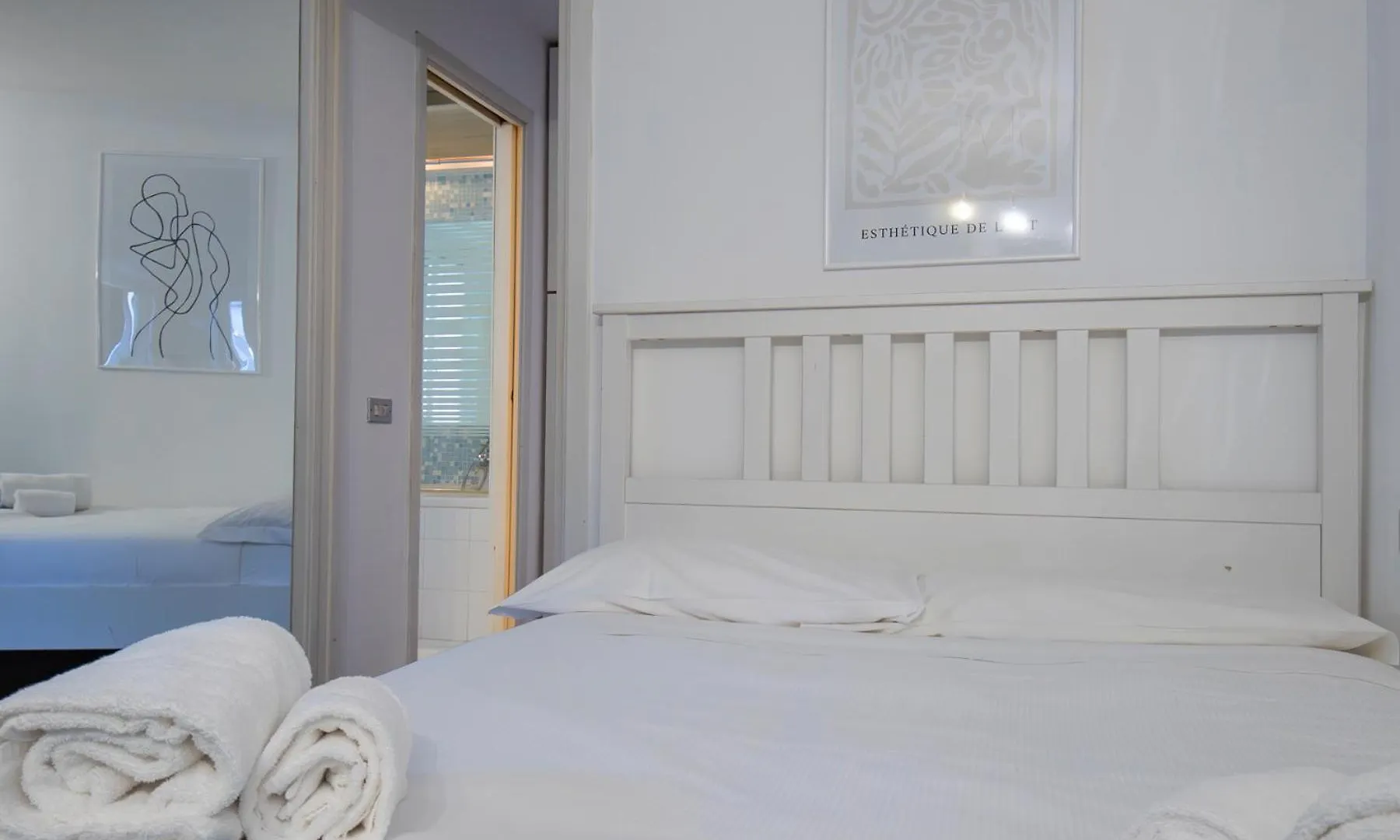 Xenia Apartments - Lovely Studio In Corso Genova 10 Min From Duomo Milan