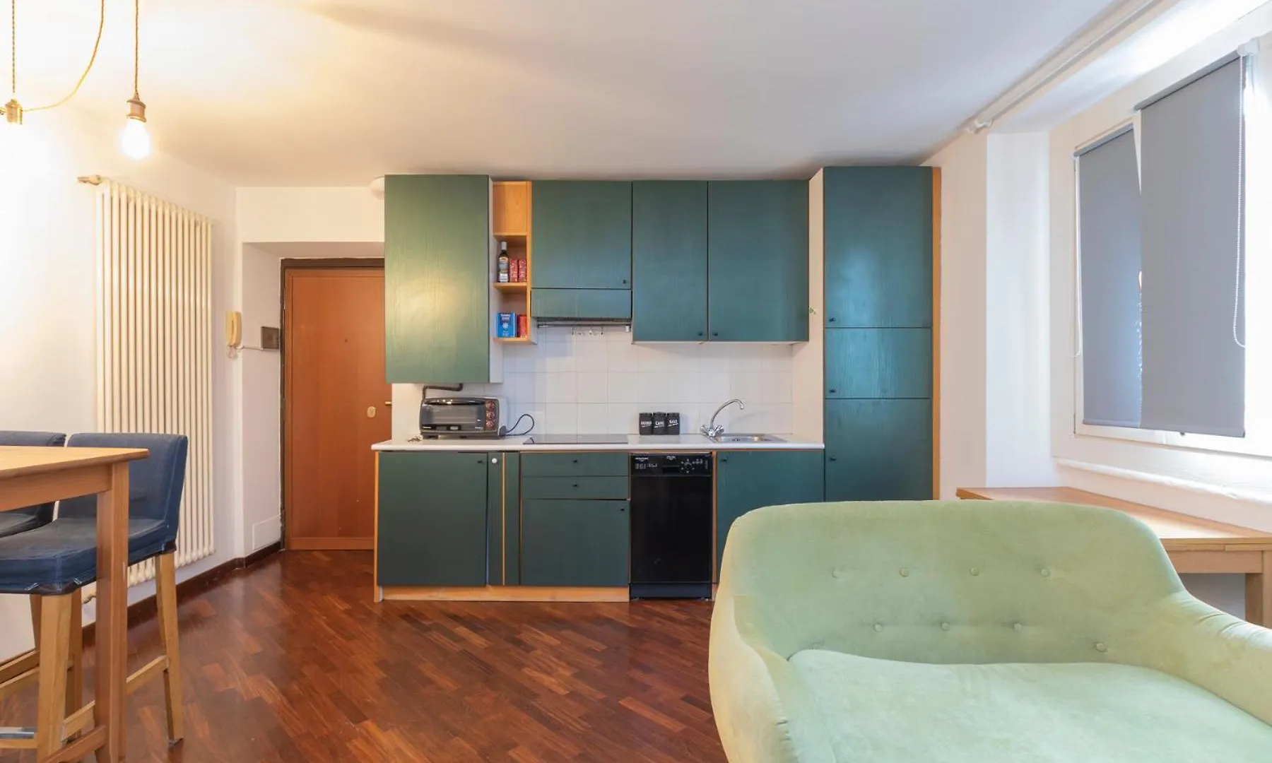 Xenia Apartments - Lovely Studio In Corso Genova 10 Min From Duomo Milan 0*,  Italy