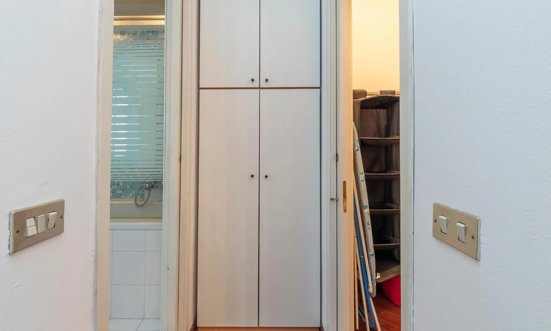Xenia Apartments - Lovely Studio In Corso Genova 10 Min From Duomo Milan