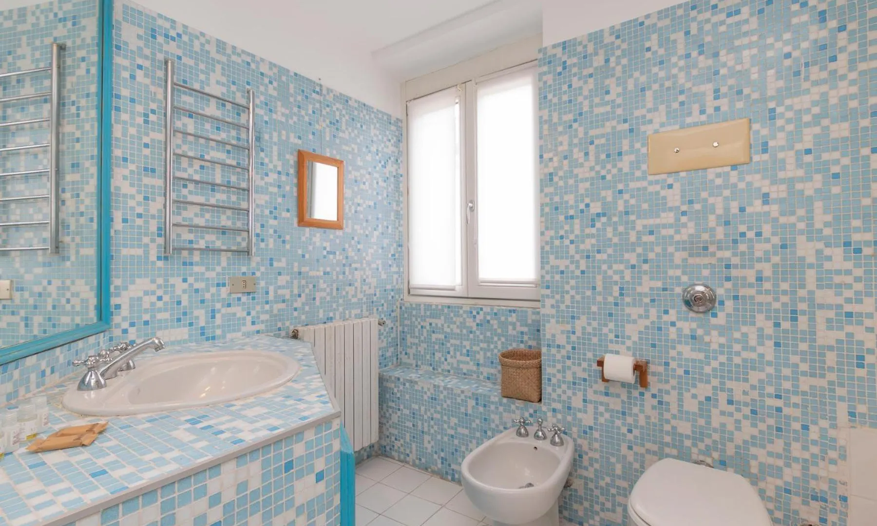 Xenia Apartments - Lovely Studio In Corso Genova 10 Min From Duomo Milan